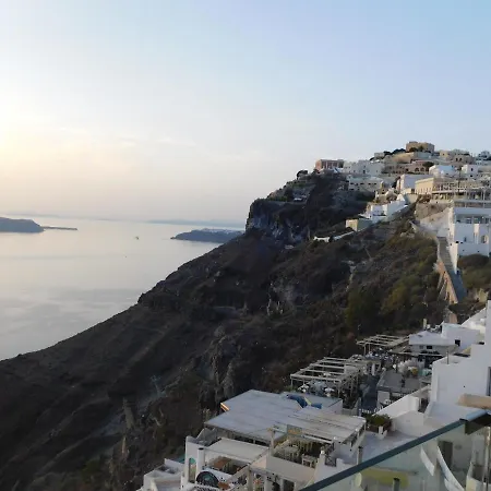 Romantic Suites * Fira (Santorini)