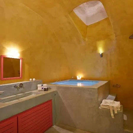 Romantic Suites Hotel *